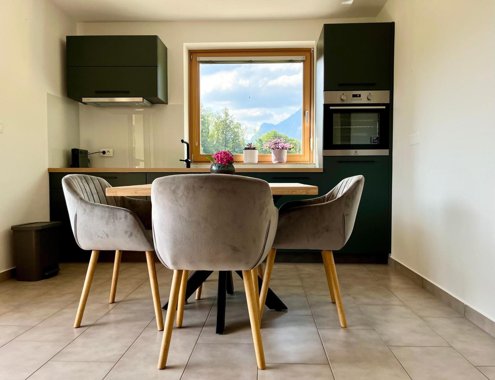 Cozy & Chic - Apartment With A Private Patio コバリード エクステリア 写真